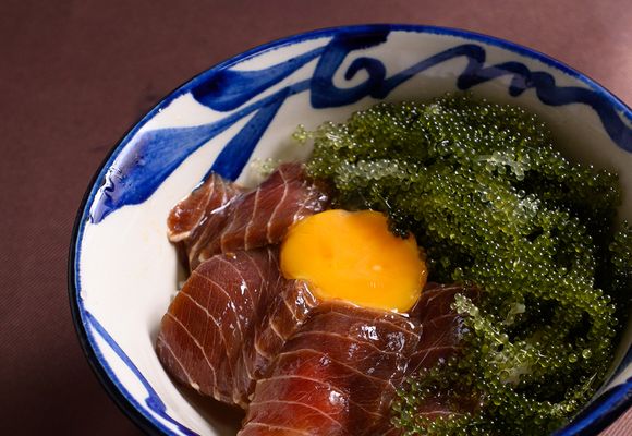 海ぶどう漬けまぐろ丼 画像